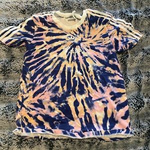 Adidas top size M